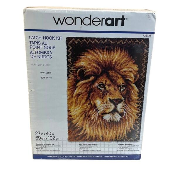 NEW SEALED Caron Wonder Art Latch Hook Kit 426131 Lion 27” x 40” Jungle King